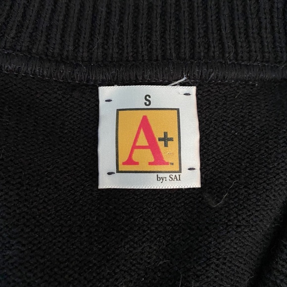 OLM Ladies Uniform Sweater - Picture 3 of 3